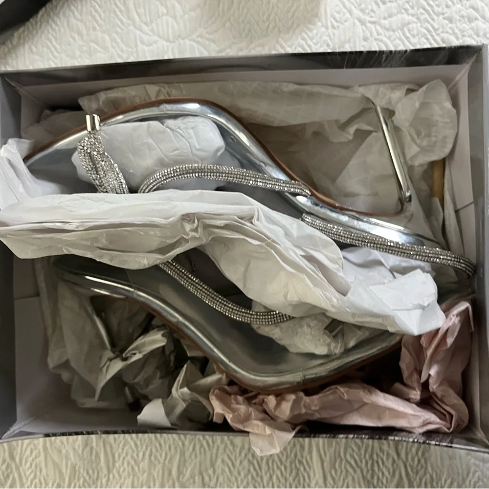 Jennifer Lopez Felina Lucite sling back heels